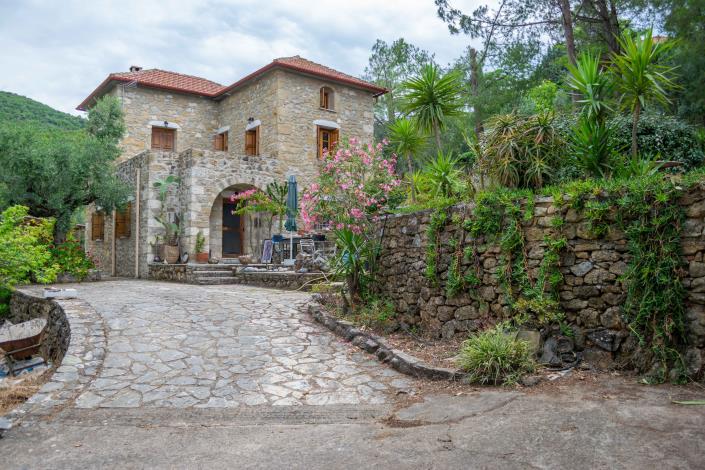 Image No.2-Villa de 4 chambres à vendre à Kalamata