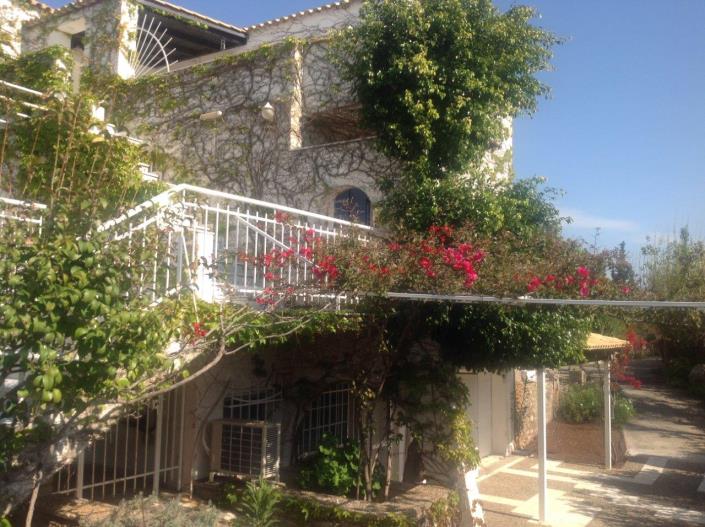 Image No.4-Un hôtel de 6 chambres à vendre à Stoupa