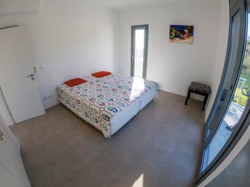 Real-Estate-956--23-