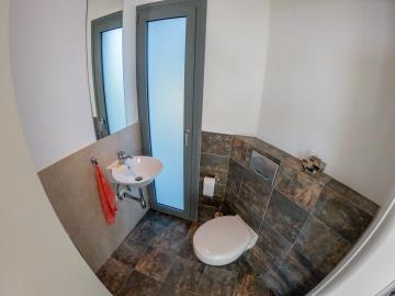 Real-Estate-956--25-