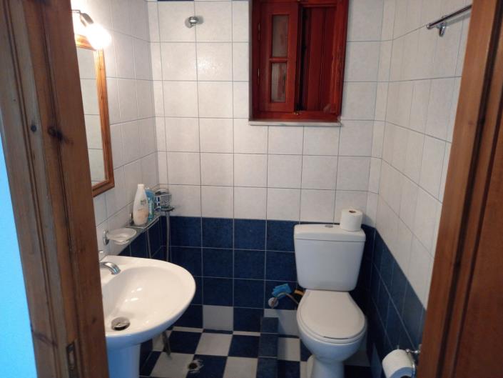 Image No.8-2 Bed House for sale
