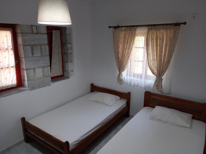 Image No.11-2 Bed House for sale