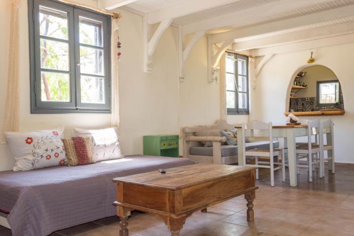 Image No.9-7 Bed Condo for sale