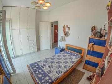 Real-Estate-981--18-