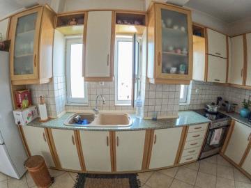 Real-Estate-981--23-