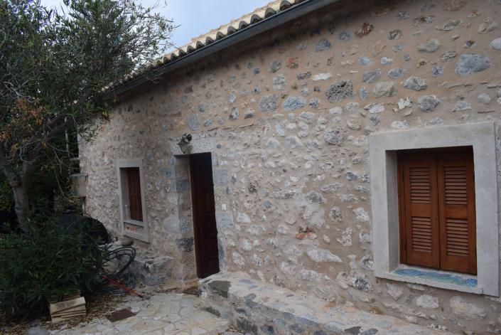 Image No.4-2 Bed House for sale