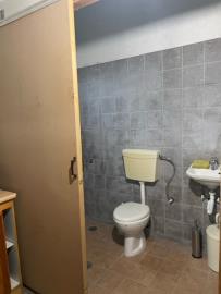 Real-Estate-998--17-