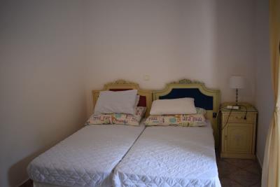 Real-Estate-996--7-
