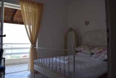Real-Estate-996--12-