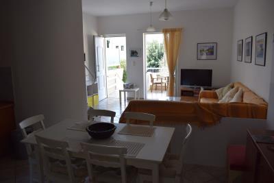 Real-Estate-996--14-