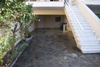 Real-Estate-996--22-