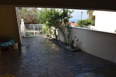 Real-Estate-996--23-
