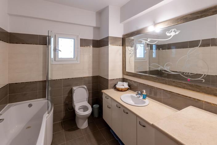 Image No.20-Villa / Détaché de 5 chambres à vendre à Kalamata