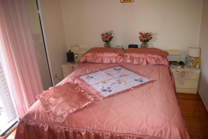 Image No.5-1 Bed House for sale