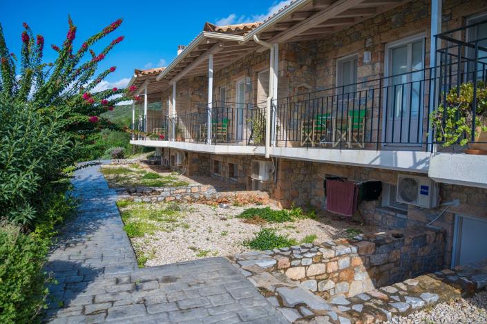 Image No.4-10 Bed Commercial for sale