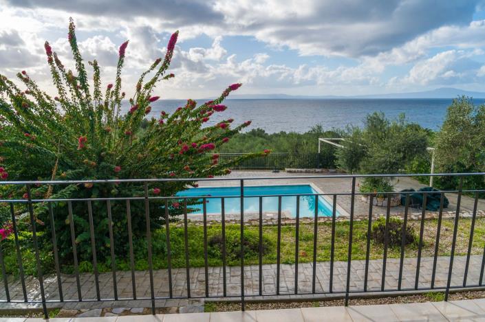 Image No.24-10 Bed Commercial for sale