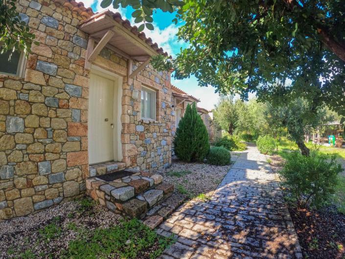 Image No.28-10 Bed Commercial for sale