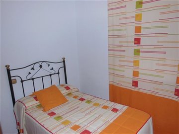 1418742-4b6429b9