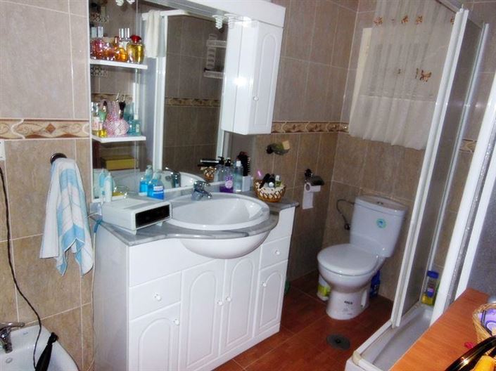 Image No.16-Propriété de 5 chambres à vendre à Tozar