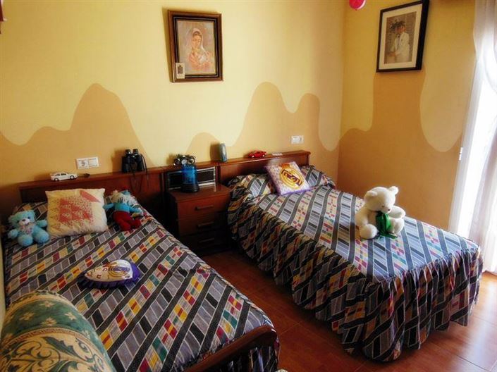 Image No.2-Propriété de 5 chambres à vendre à Tozar