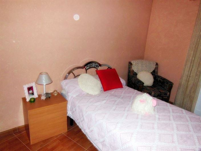 Image No.3-Propriété de 5 chambres à vendre à Tozar