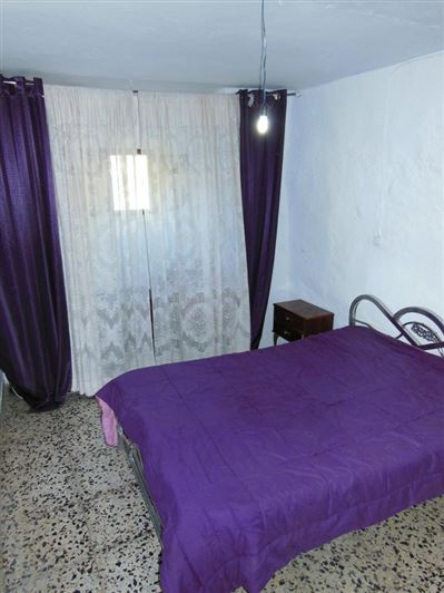 Image No.14-3 Bed Property for sale