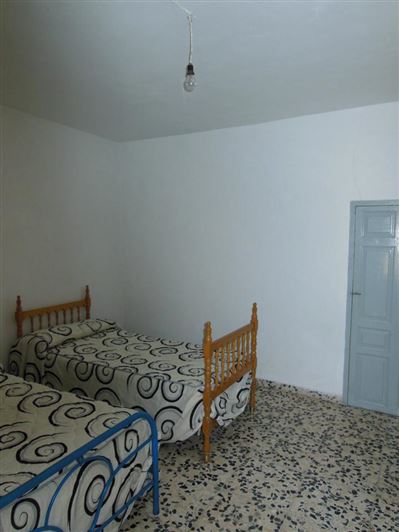 Image No.18-3 Bed Property for sale