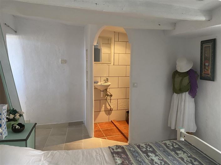 Image No.11-4 Bed Property for sale