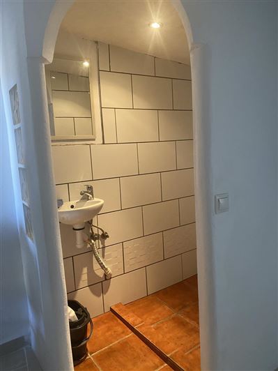 Image No.12-4 Bed Property for sale