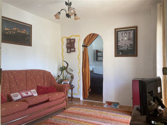 Image No.15-4 Bed Property for sale