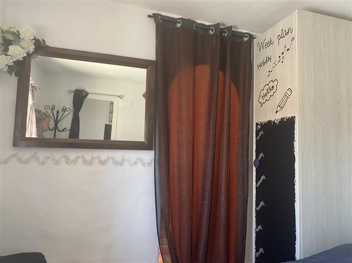 Image No.17-4 Bed Property for sale