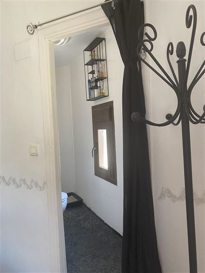 Image No.18-4 Bed Property for sale