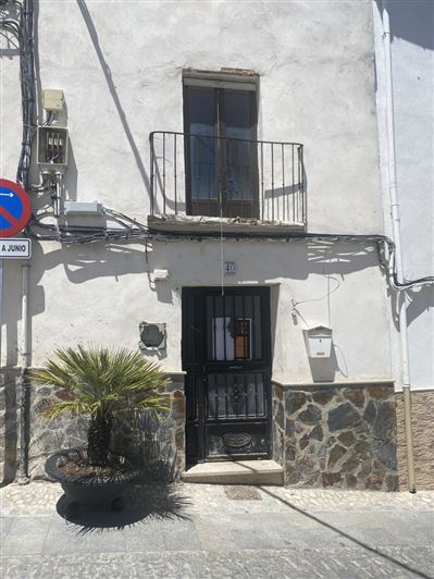 Image No.30-4 Bed Property for sale