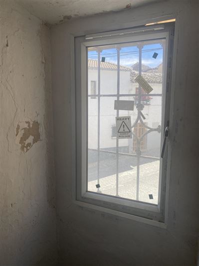 Image No.36-4 Bed Property for sale