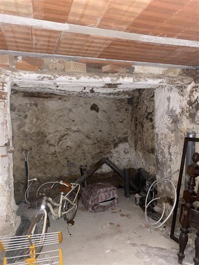 Image No.37-4 Bed Property for sale