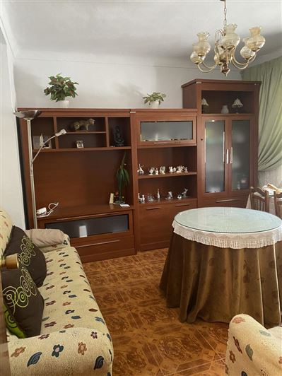 Image No.14-6 Bed Property for sale