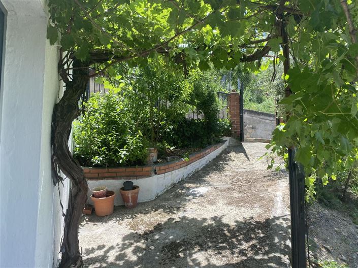 Image No.3-6 Bed Property for sale