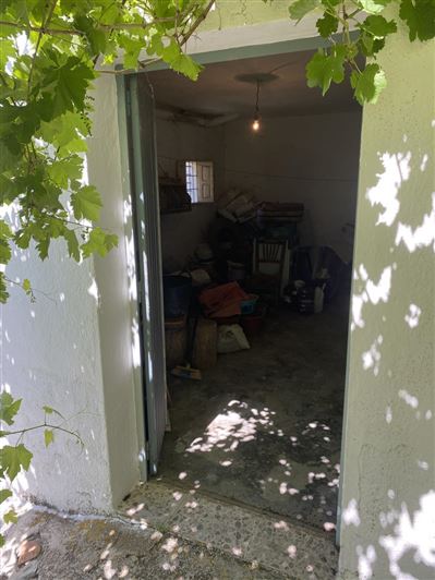 Image No.31-6 Bed Property for sale