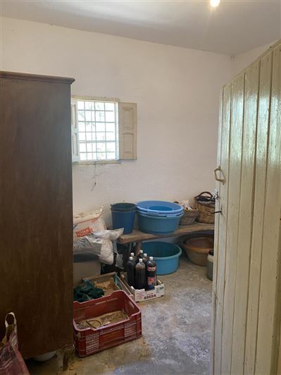 Image No.33-6 Bed Property for sale