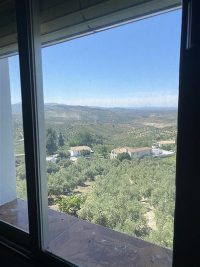 Image No.36-6 Bed Property for sale