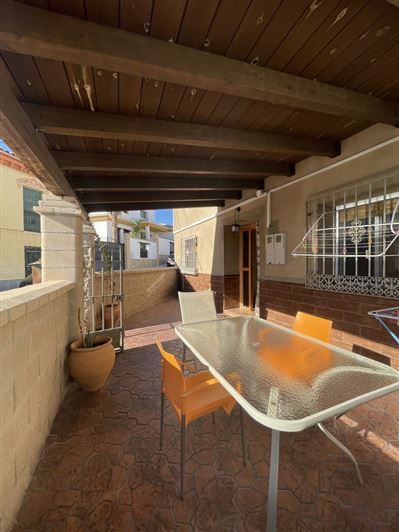 Image No.2-6 Bed Property for sale