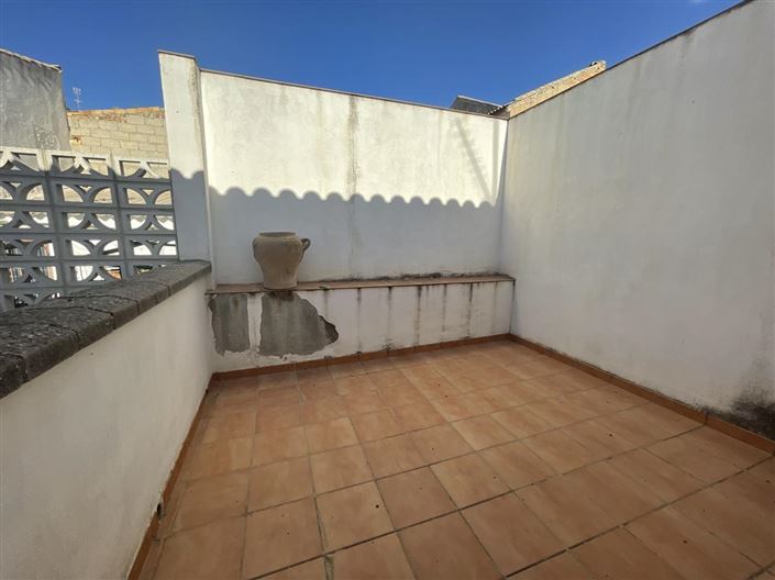 Image No.9-6 Bed Property for sale