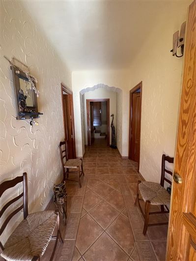 Image No.4-6 Bed Property for sale