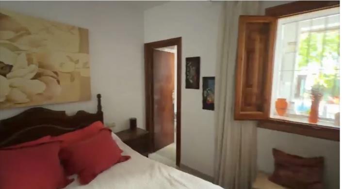 Image No.14-4 Bed Property for sale