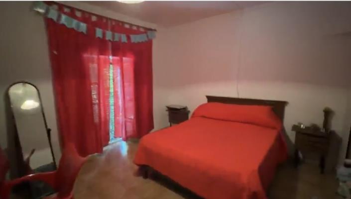 Image No.23-4 Bed Property for sale