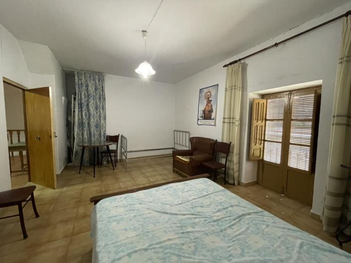 Image No.31-4 Bed Property for sale