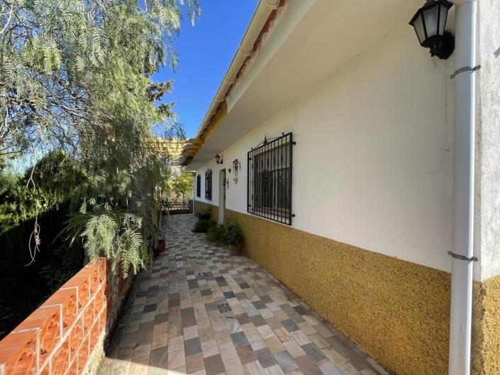 Image No.42-4 Bed Property for sale