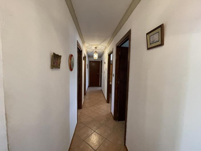 Image No.19-4 Bed Property for sale