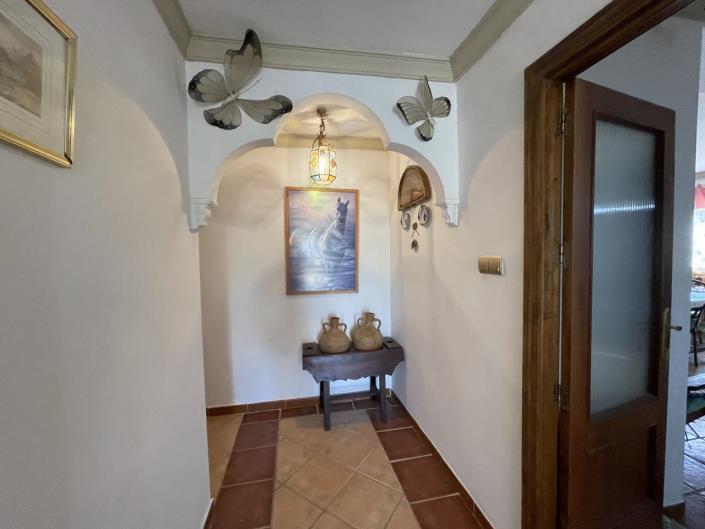 Image No.6-4 Bed Property for sale