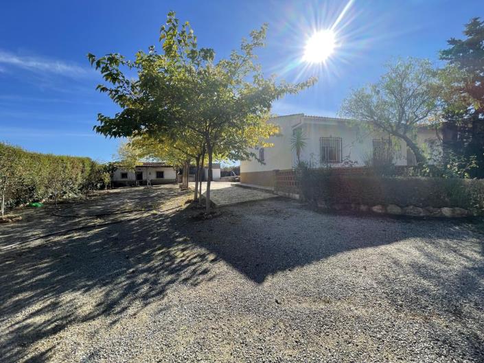 Image No.54-4 Bed Property for sale